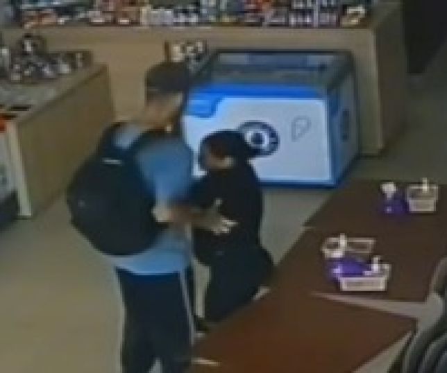 Funcionária reage a tentativa de estupro, desarma suspeito e o mata em Aparecida de Goiânia. VEJA VÍDEO