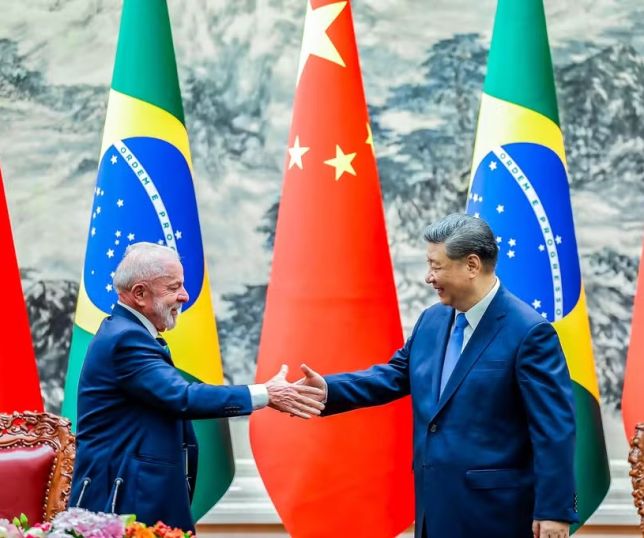 Xi Jinping parabeniza Lula pela reeleição e sinaliza continuidade da parceria entre China e Brasil