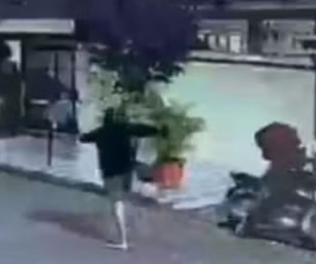 Motoboy de 28 anos é assassinado ao tentar ajudar vítima de roubo em São Vicente. VEJA VÍDEOS