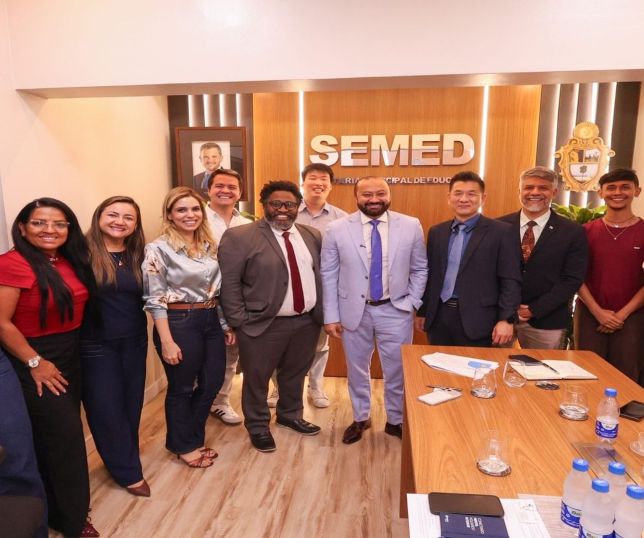 Prefeitura e Consulado Coreano alinham ampliação do ensino de idioma em escolas de Manaus 