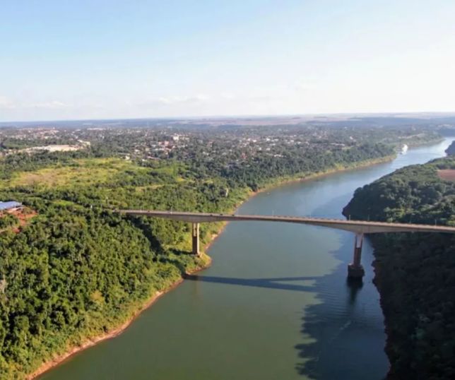 Travessia entre Brasil e Argentina tem controle migratório 24 horas, mas saída de Flávio não foi registrada pela PF
