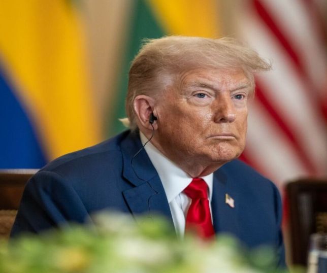 Trump descarta envolvimento após Flávio Bolsonaro se autodenominar “líder do Brasil”