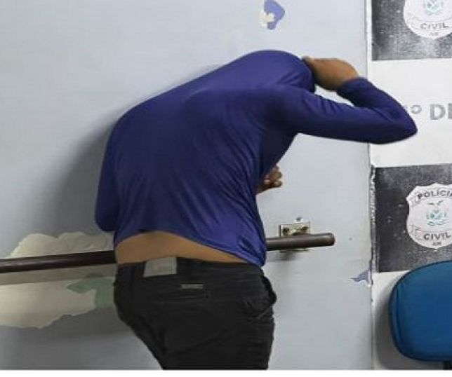 Assaltante é preso em flagrante após roubar celular de passageira dentro de carro de aplicativo no Centro de Manaus, Zona Sul. VEJA REPORTAGEM DO ‘PORTAL DO ZACARIAS’ AO VIVO