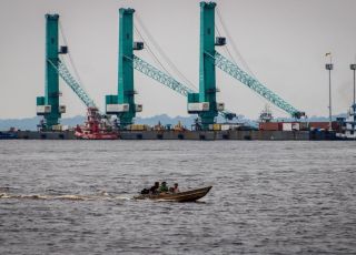 Super Terminais envia estrutura de 600 toneladas para reforçar operação contra a seca em Itacoatiara