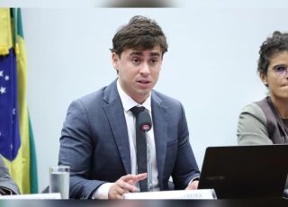 Nikolas Ferreira deixa Carlos Bolsonaro fora de ''colinha'' de votos em Santa Catarina