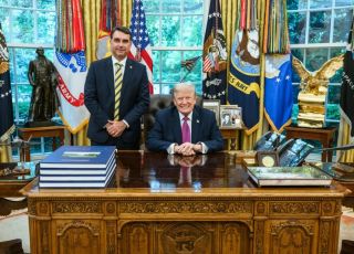 Flávio promete incluir Brasil no Escudo das Américas de Trump