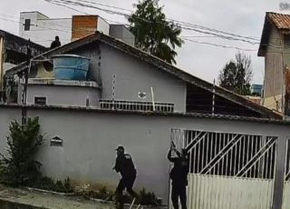 Perseguição termina com dois suspeitos mortos, armas apreendidas e policial ferido no Pará. VEJA VÍDEO