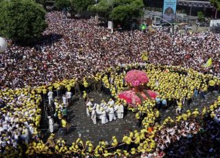 Círio de Nazaré arrasta multidão de 1,5 milhão de fiéis em romaria de 52 quilômetros