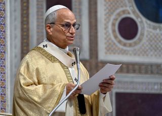 Câncer do papa Leão XIV foi descoberto por acaso durante exames de rotina, revela cirurgião