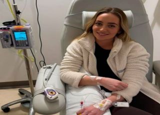 Jovem morre aos 30 anos após desenvolver câncer ligado ao bronzeamento artificial
