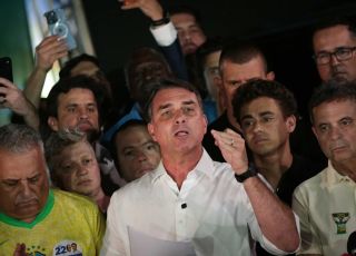 Flávio Bolsonaro não reconhece vitória de Lula e anuncia pedido de anulação das eleições