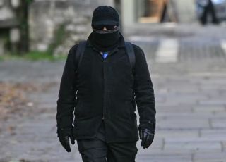 Britânica relata que era dopada pelo marido para ser violentada por outros homens durante anos
