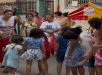 Moradores promovem festa para centenas de crianças no bairro Alvorada 3, em Manaus. VEJA VÍDEOS E REPORTAGEM DO 'PORTAL DO ZACARIAS'' AO VIVO