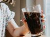 Consumo de cafeína na infância pode estar associado a diferenças no desenvolvimento do cérebro